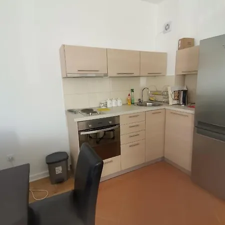 Sweet Apartment Near The City Centar With Garage Белград Екстериор снимка