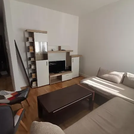 Sweet Apartment Near The City Centar With Garage Белград Екстериор снимка