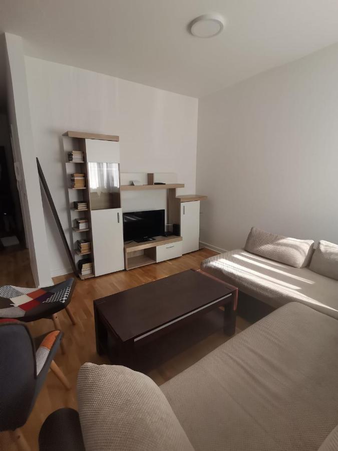 Sweet Near The Centar With Garage Apartment Belgrade
