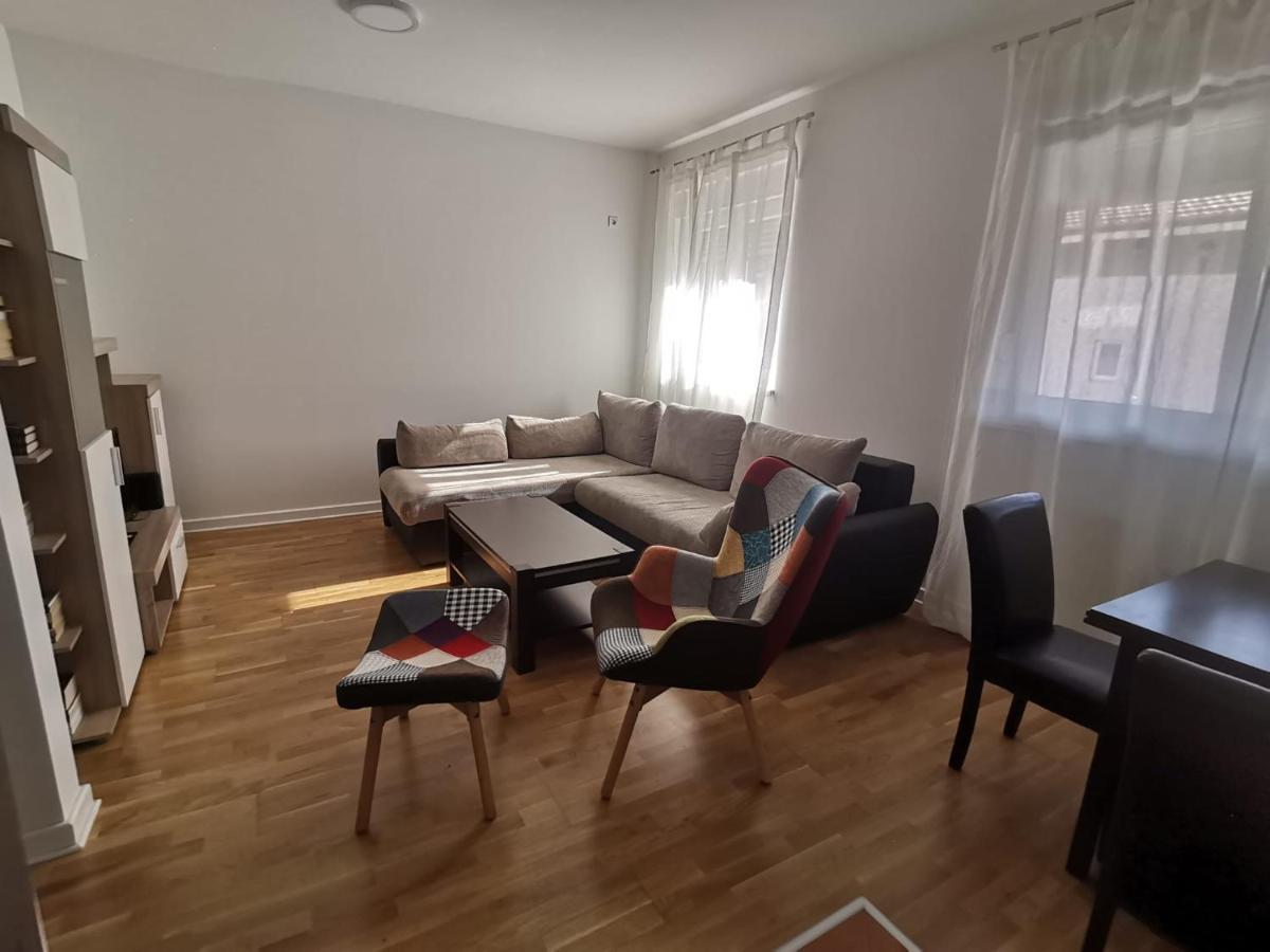 Apartment Sweet Near The Centar With Garage Belgrade